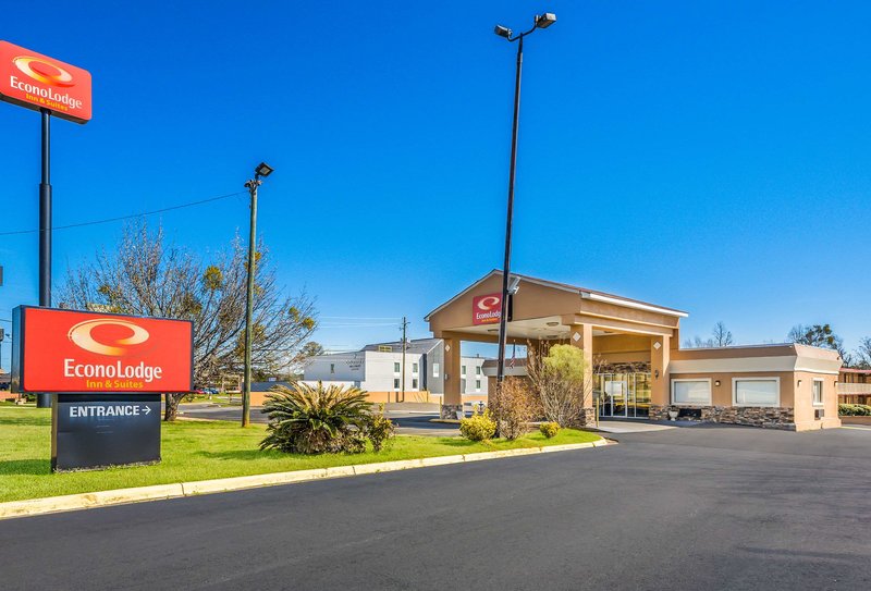 econo lodge inn and suites macon