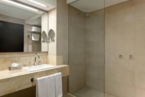Sheraton Tucuman Hotel,Capital Department>>Alderetes,5 star