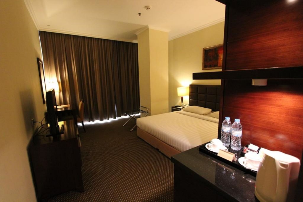 harmoni one convention hotel and service apartments