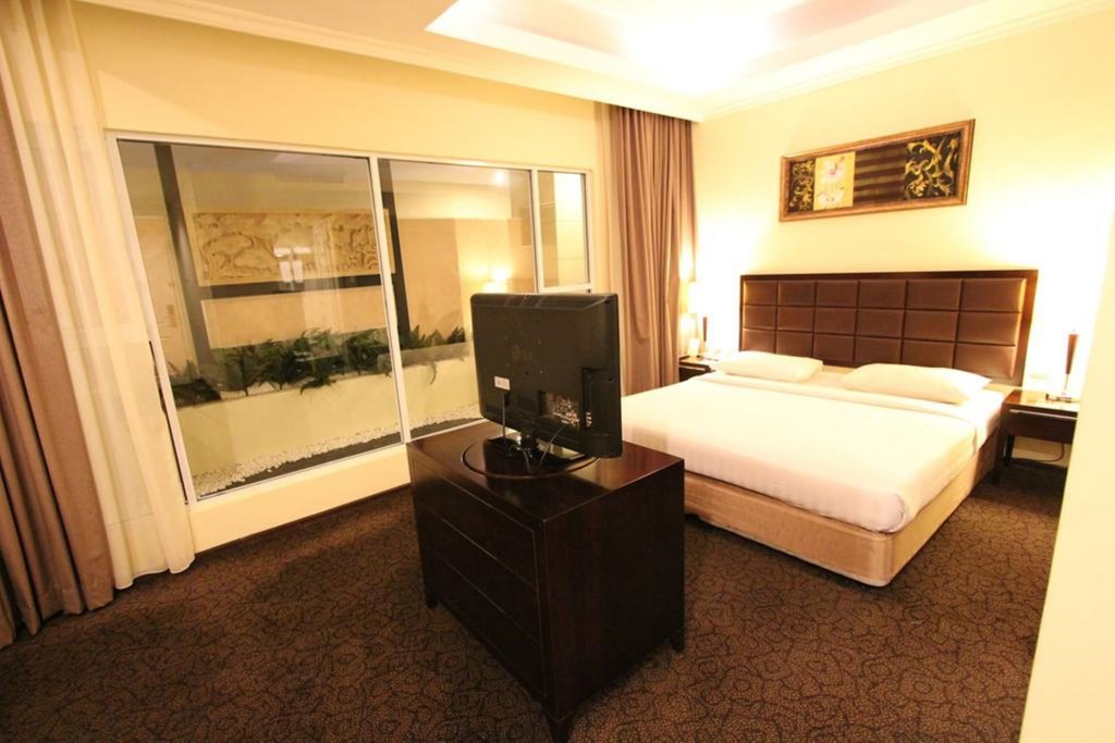 harmoni one convention hotel and service apartments