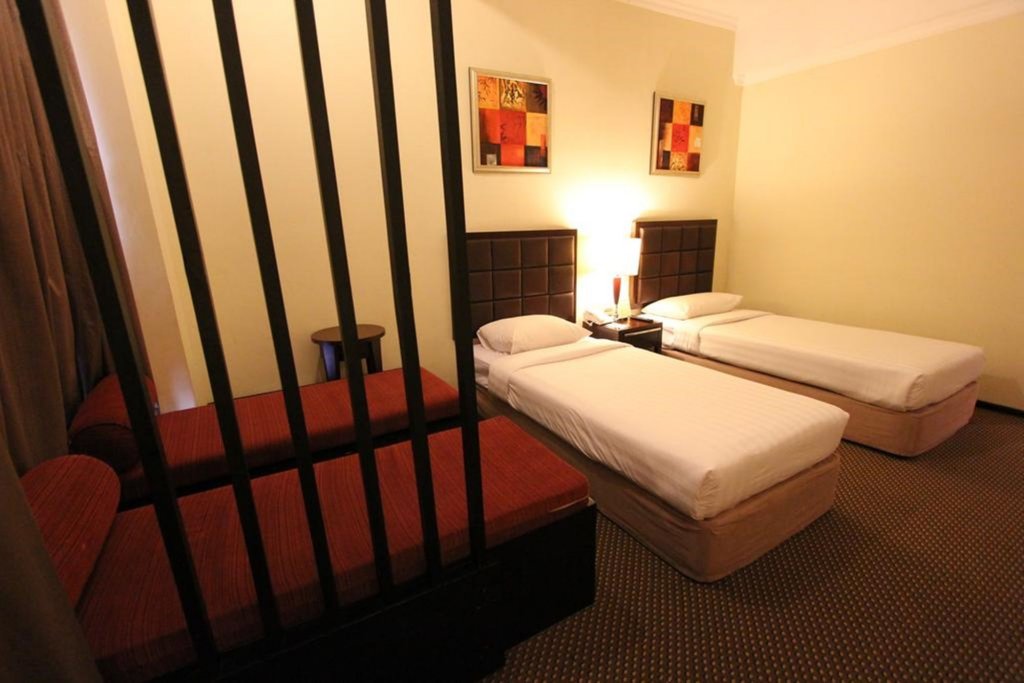 harmoni one convention hotel and service apartments