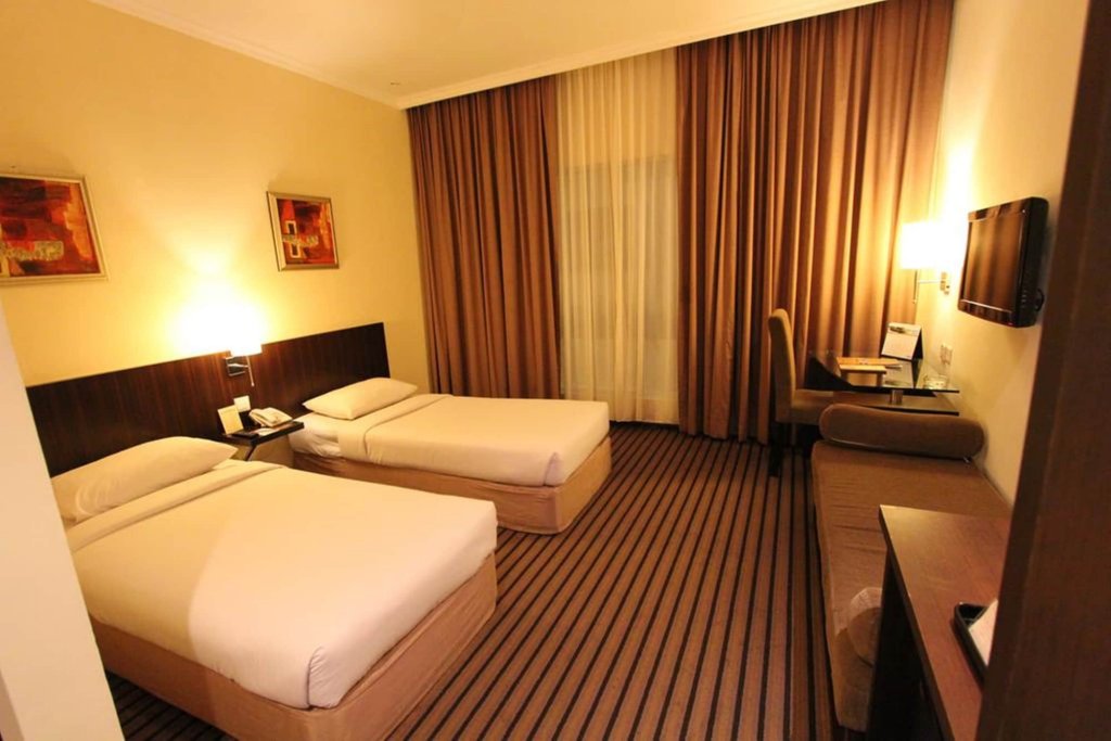 harmoni one convention hotel and service apartments