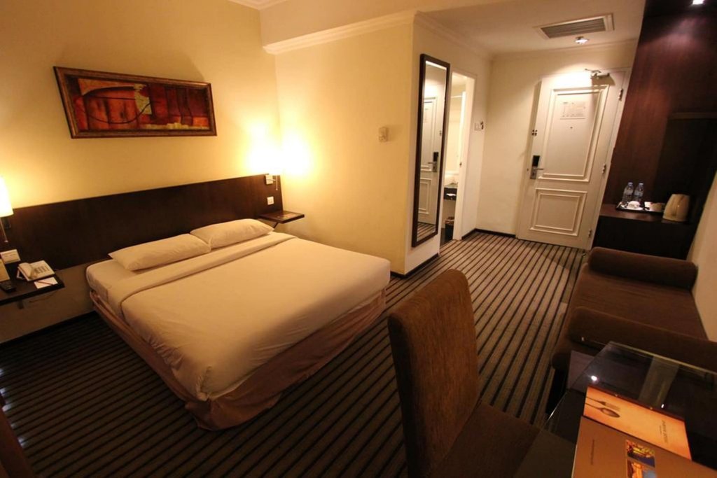 harmoni one convention hotel and service apartments