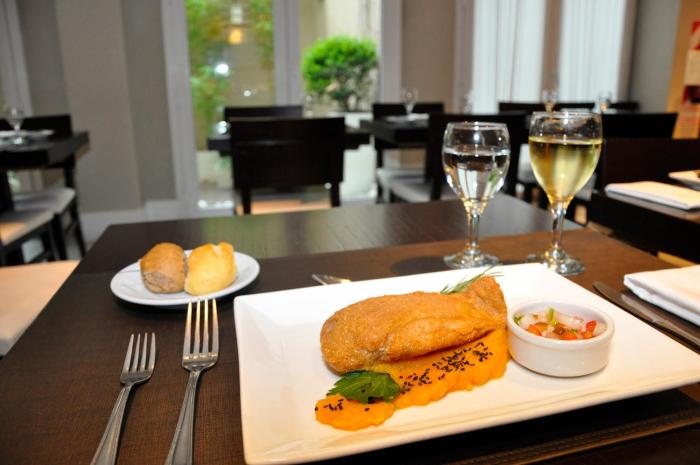 broadway hotel and suites