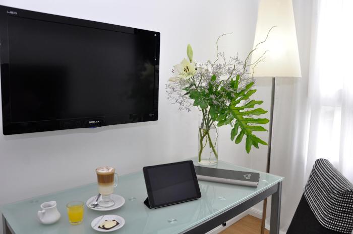 broadway hotel and suites