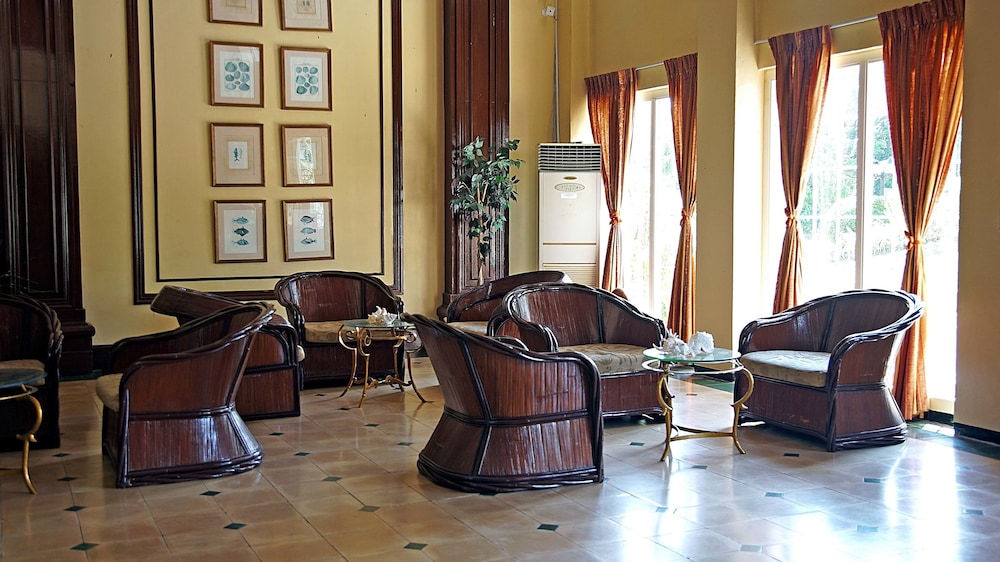 vista mar beach resort and country club