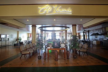 vista mar beach resort and country club