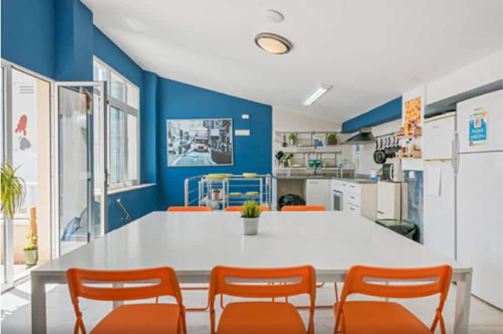 feel hostels soho malaga