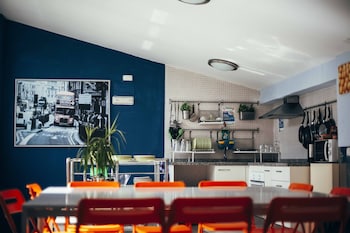 feel hostels soho malaga