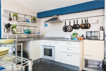 feel hostels soho malaga