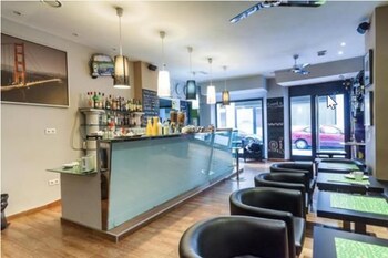 feel hostels soho malaga