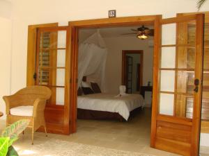 the falls resort at manuel antonio