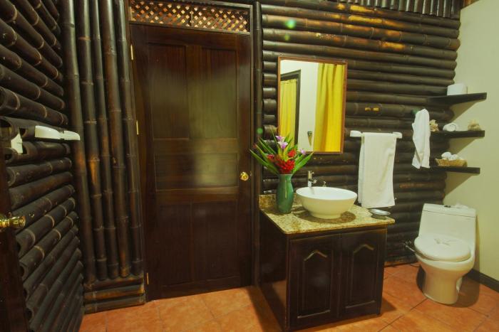 arenal waterfall lodge