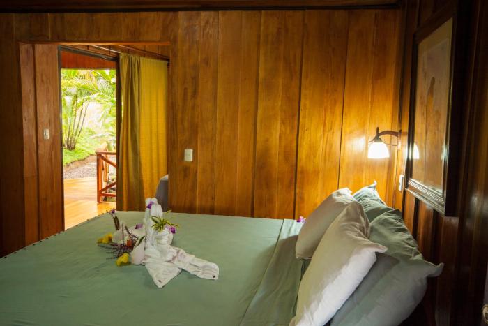 arenal waterfall lodge