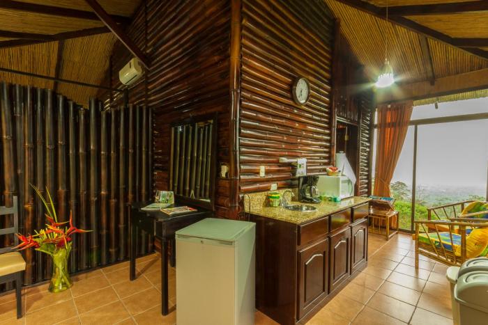 arenal waterfall lodge