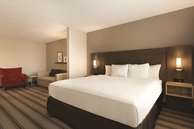 country inn and suites by radisson indianapolis airport south in