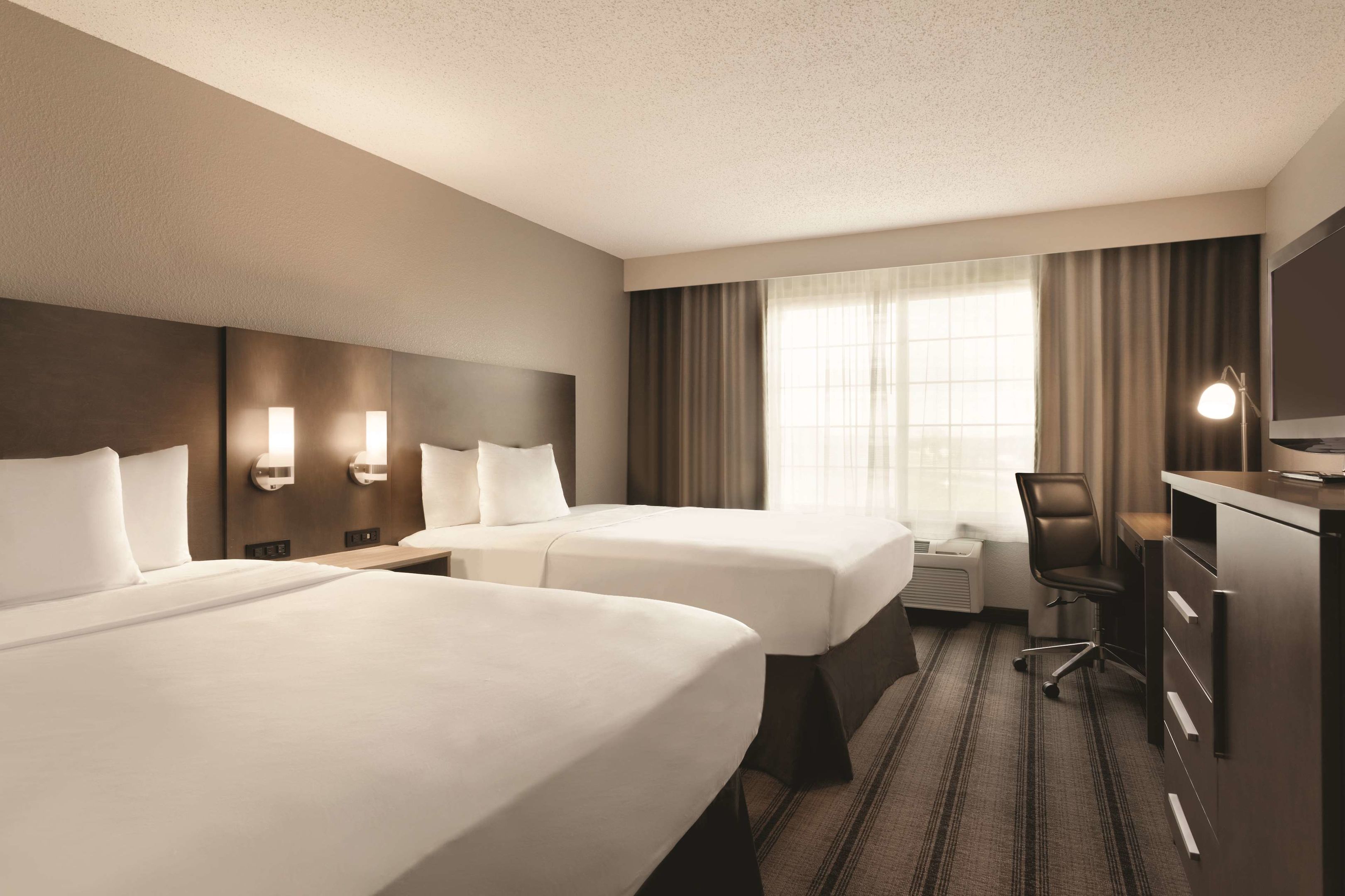 country inn and suites by radisson indianapolis airport south in