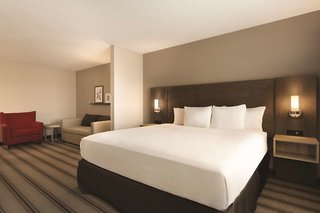 country inn and suites by radisson indianapolis airport south in
