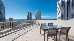 Broadbeach Savannah Hotel & Resort,Gold Coast>>Broadbeach,4 star