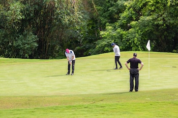 Summit Rainforest & Golf Resort,Balboa>>Ancon,4 star