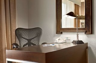 Hilton Garden Inn Boston-Burlington,Burlington>>Boston,3 star