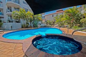 Sand Castles On Currumbin Beach,Currumbin>>Coolangatta,4 star