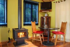 witches falls cottages