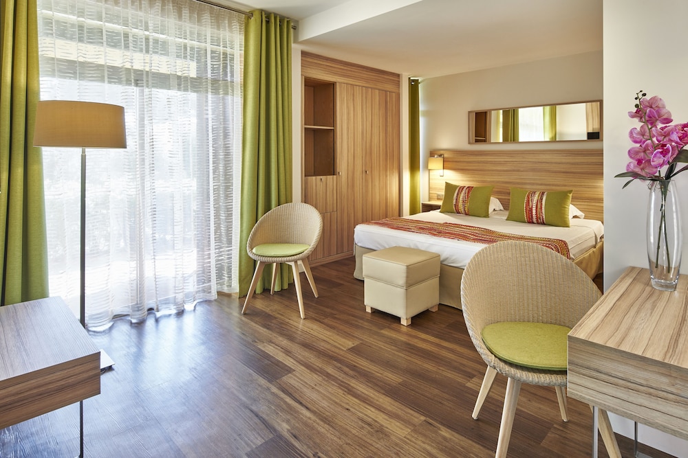 hotel vacances bleues delcloy