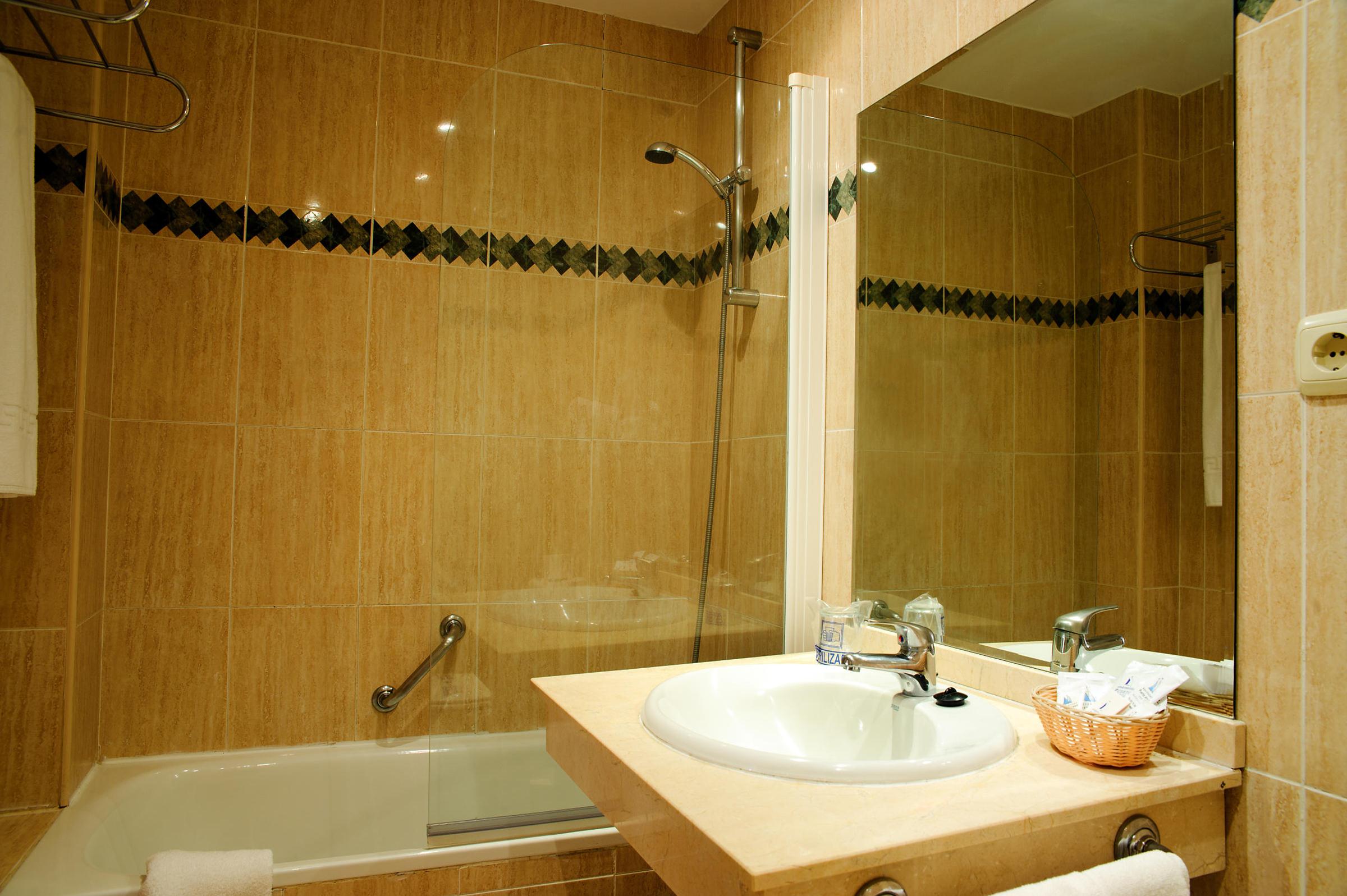 puerto azul marbella