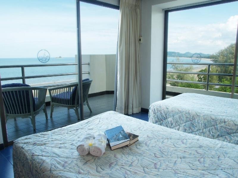 blue wave hotel hua hin