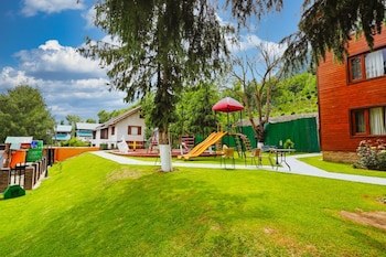 pine spring resort pahalgam duplicate