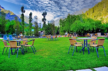 pine spring resort pahalgam duplicate