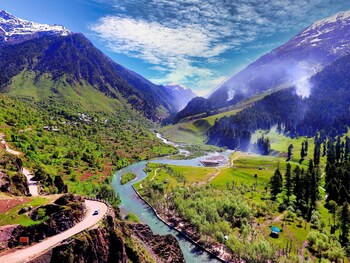 pine spring resort pahalgam duplicate