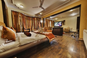 pine spring resort pahalgam duplicate