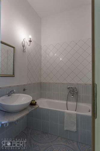 villa estera hotel and restauracja