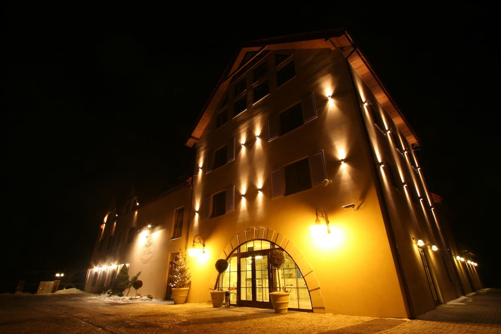 villa estera hotel and restauracja