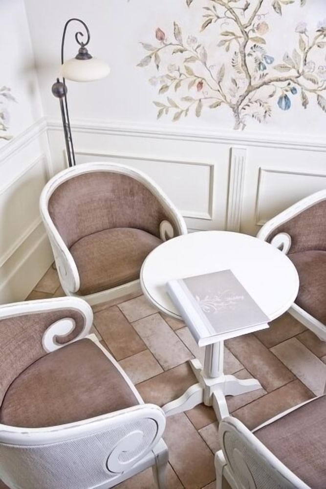 villa estera hotel and restauracja