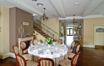 villa estera hotel and restauracja