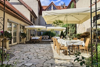 villa estera hotel and restauracja