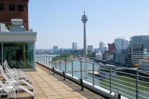 courtyard duesseldorf hafen