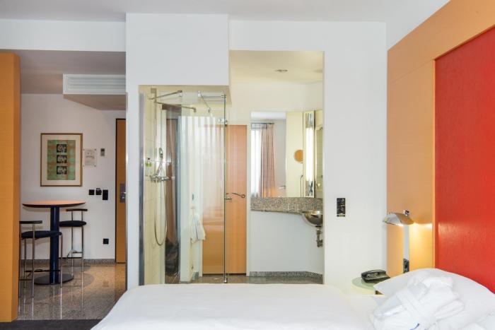 four ratingen dusseldorf airport