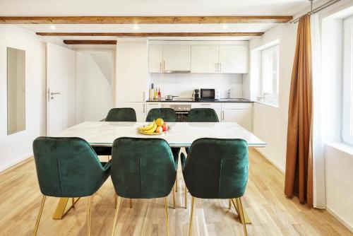 eh apartments saturn