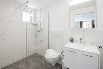 eh apartments saturn