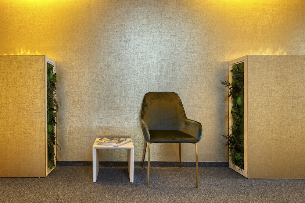 eh apartments saturn