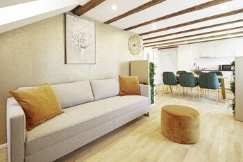 eh apartments saturn