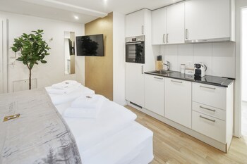 eh apartments saturn