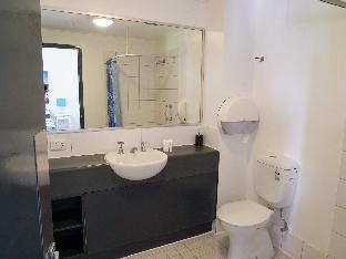 base backpackers brisbane uptown hostel