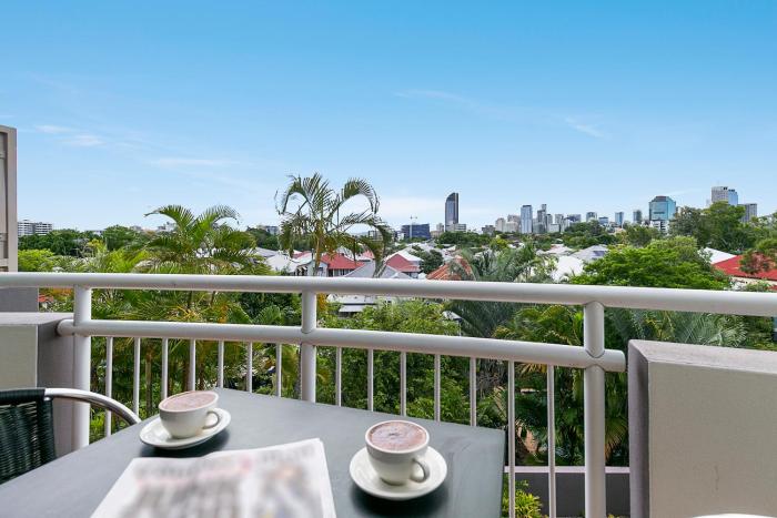 the wellington apartment hotel