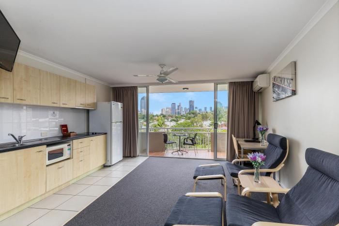 the wellington apartment hotel