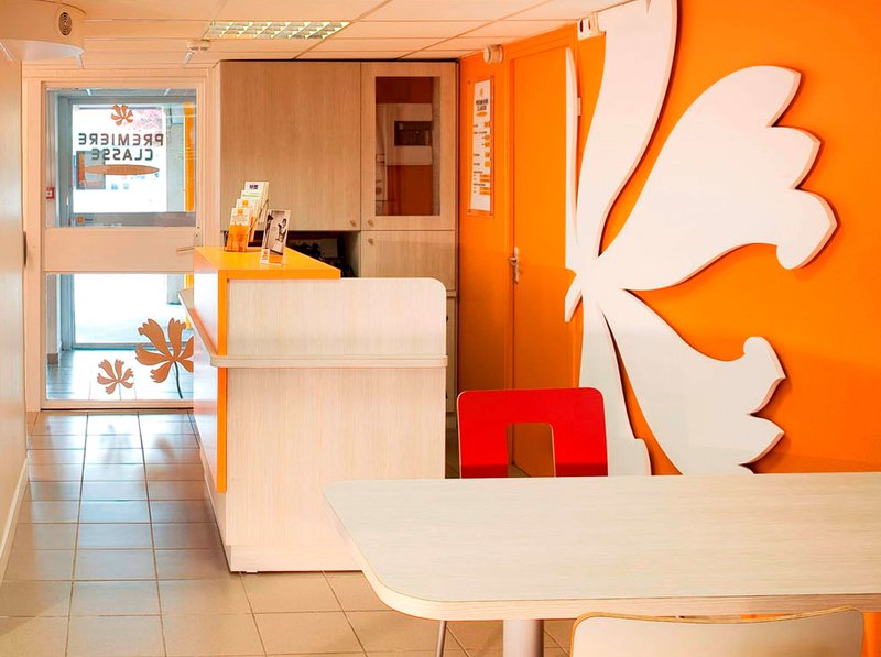 premiere classe versailles saint cyr l ecole